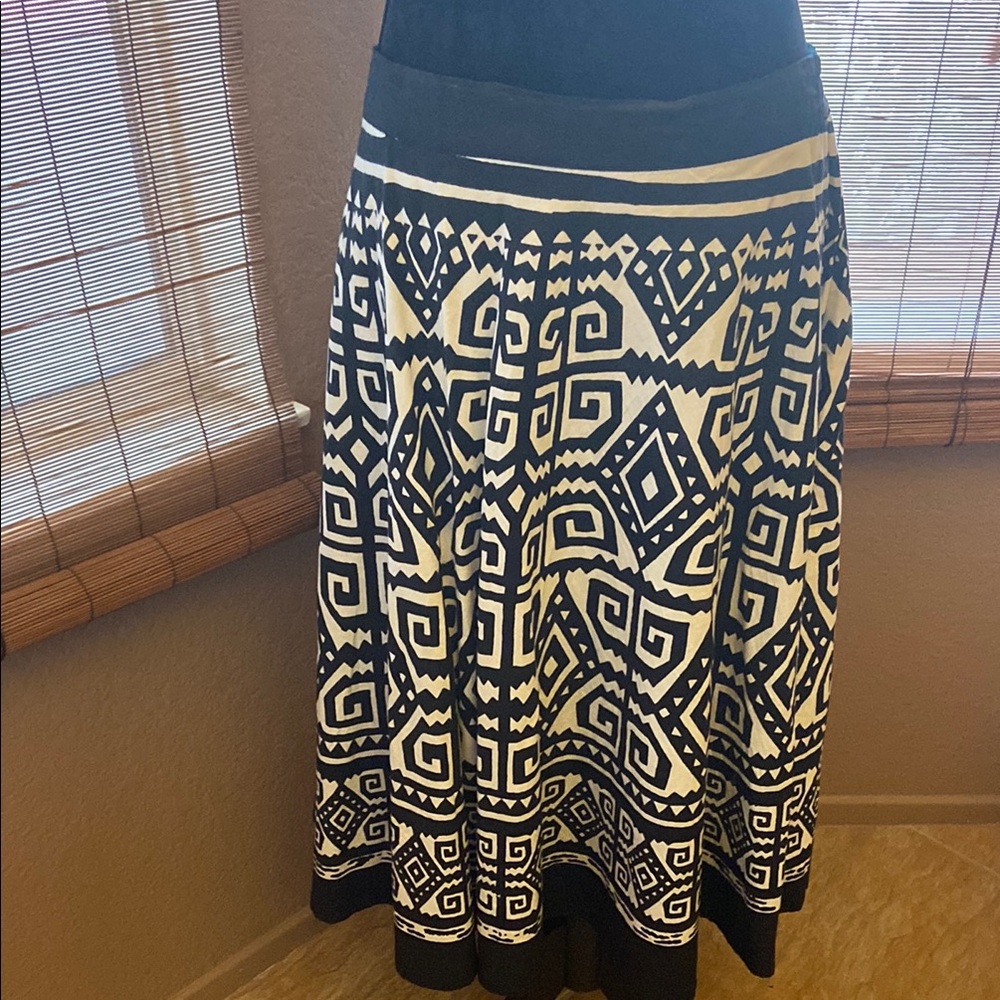 Black and White Patterned Women's Skirt